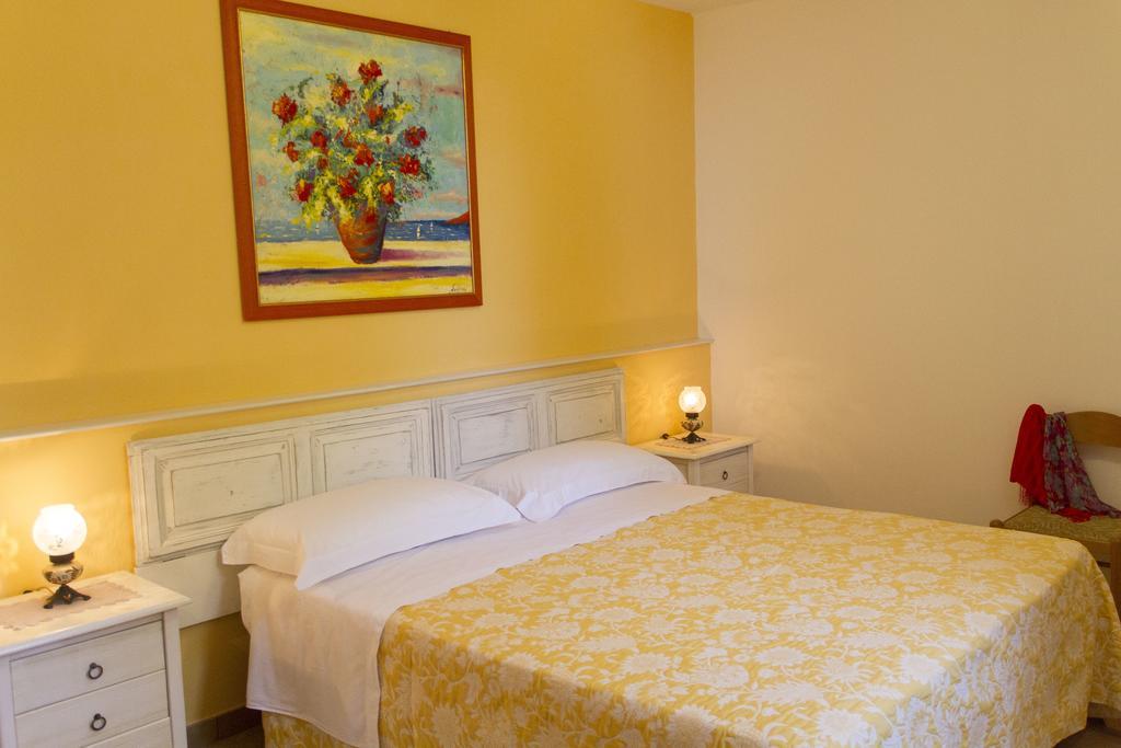 Residencefusaro Pajare Спекиа Екстериор снимка